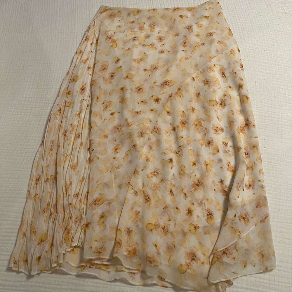 Vince Pleated Asymmetrical Cream Floral Skirt